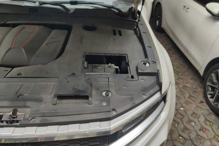Used Zotye Domy X7 2017 1.8T Manual Luxury Model Engine Bay Left