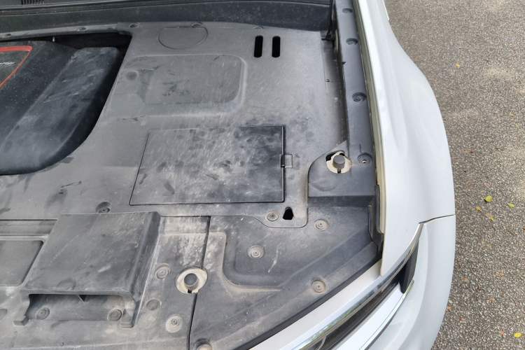 Used Zotye Domy X7 2017 1.8T DCT Prestige Model Engine Bay Left