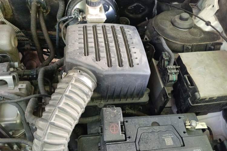 Used Zotye Domy X7 2017 2.0T DCT Ultimate Edition Engine Bay Left