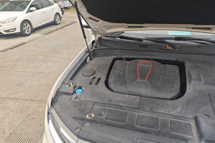 Used Zotye Domy X7 2017 1.8T DCT Prestige Model Engine Bay Right