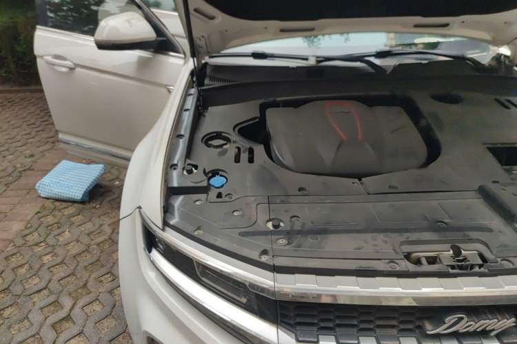 Used Zotye Domy X7 2017 1.8T Manual Luxury Model Engine Bay Right