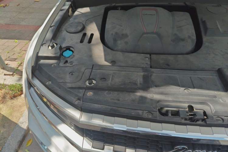Used Zotye Domy X7 2017 1.8T DCT Luxury Model Engine Bay Right