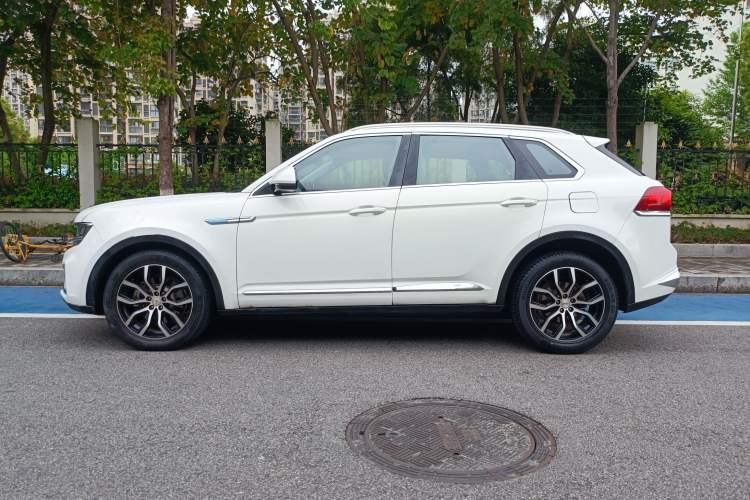 Used Zotye Domy X7 2017 1.8T Manual Luxury Model Exterior 3