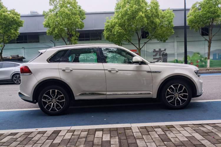Used Zotye Domy X7 2017 1.8T Manual Luxury Model Exterior 4
