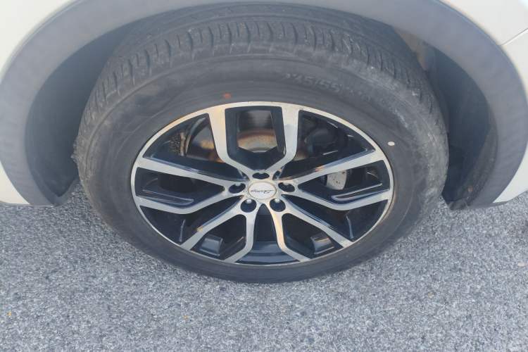 Used Zotye Domy X7 2017 1.8T Manual Luxury Model Exterior 7