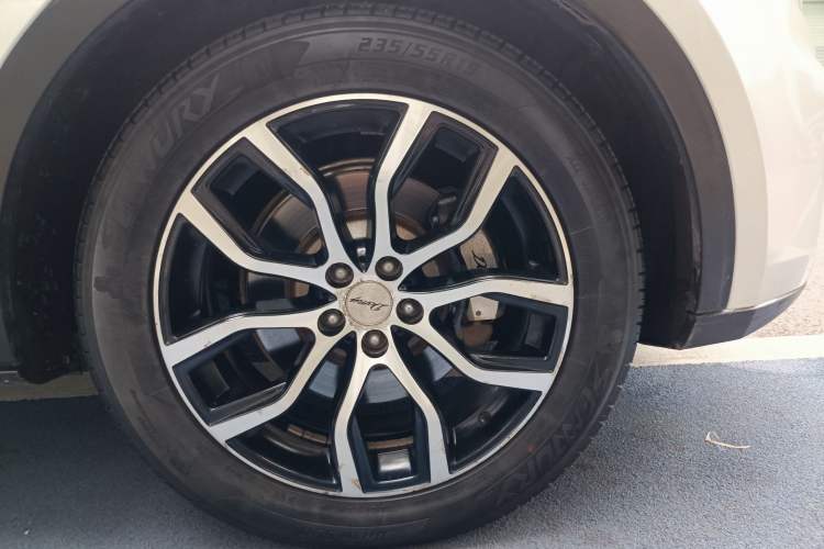 Used Zotye Domy X7 2017 1.8T Manual Luxury Model Exterior 9