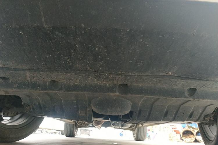 Used Zotye Domy X7 2017 Upgraded Edition 1.8T DCT Huashan Model Front Bumper Underside