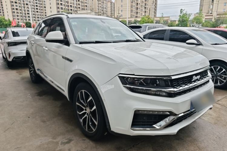Used Zotye Domy X7 2017 2.0T DCT Ultimate Edition Front Right 45 Deg