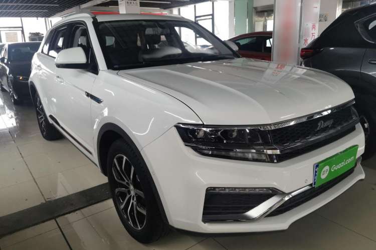 Used Zotye Domy X7 2017 2.0T DCT Ultimate Edition Front Right 45 Deg
