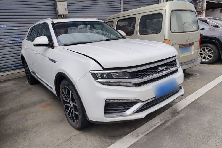 Used Zotye Domy X7 2017 1.8T Manual Luxury Model Front Right 45 Deg