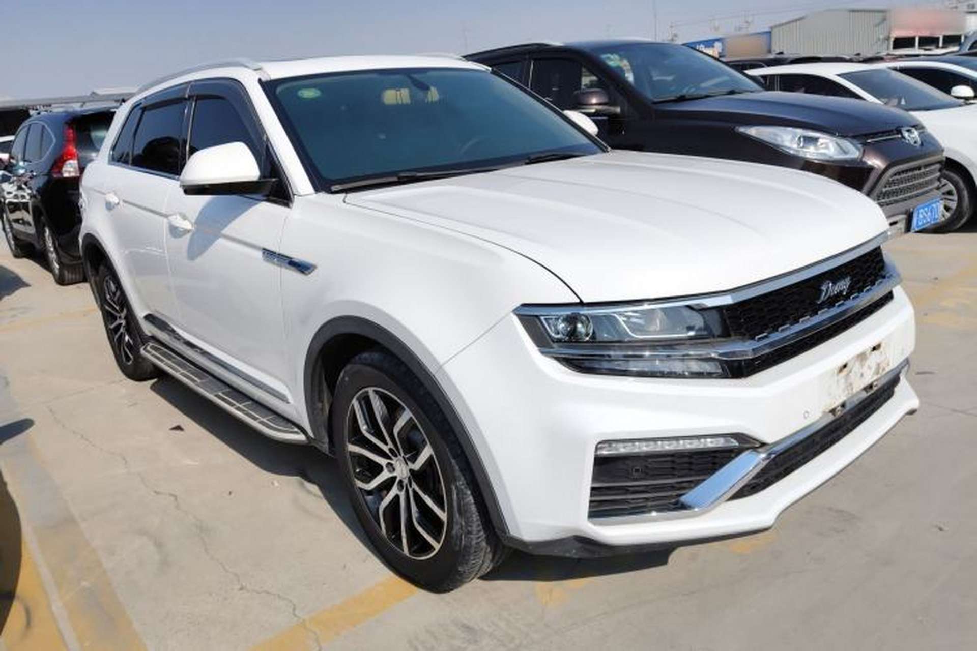 Used Zotye Domy X7 2017 1.8T DCT Prestige Model Front Right 45 Deg