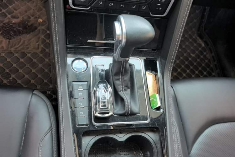 Used Zotye Domy X7 2017 Upgraded Edition 1.8T DCT Huashan Model Gear Lever