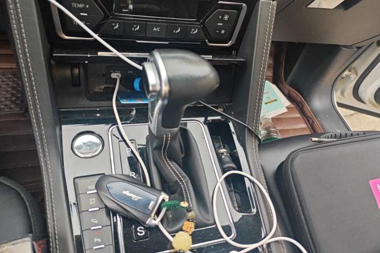 Used Zotye Domy X7 2017 1.8T DCT Prestige Model Gear Lever