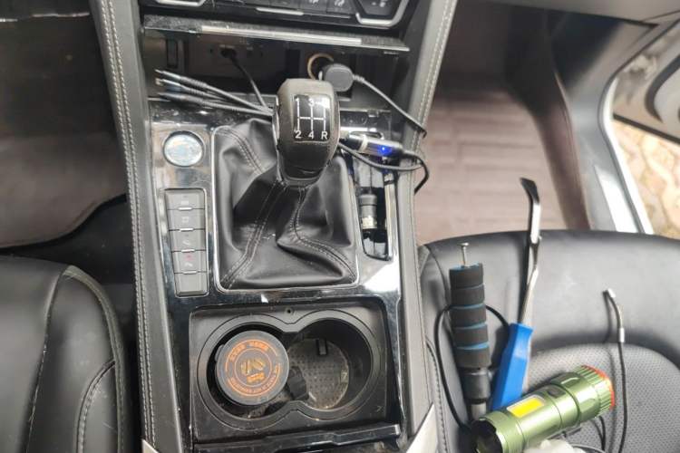 Used Zotye Domy X7 2017 1.8T Manual Luxury Model Gear Lever