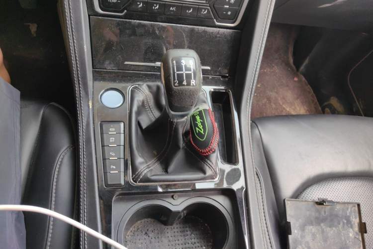 Used Zotye Domy X7 2017 1.8T Manual Luxury Model Gear Lever