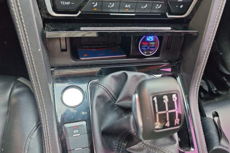 Used Zotye Domy X7 2017 1.8T Manual Elite Model Gear Lever