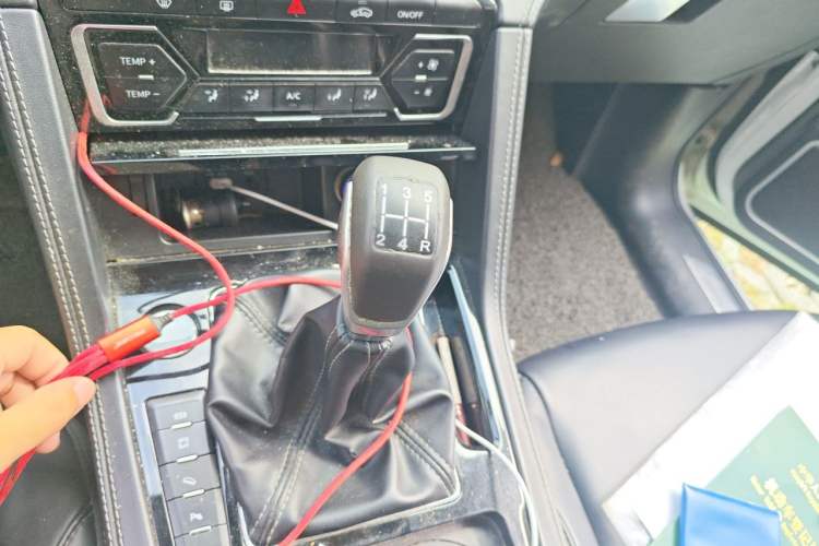 Used Zotye Domy X7 2017 1.8T Manual Luxury Model Gear Lever