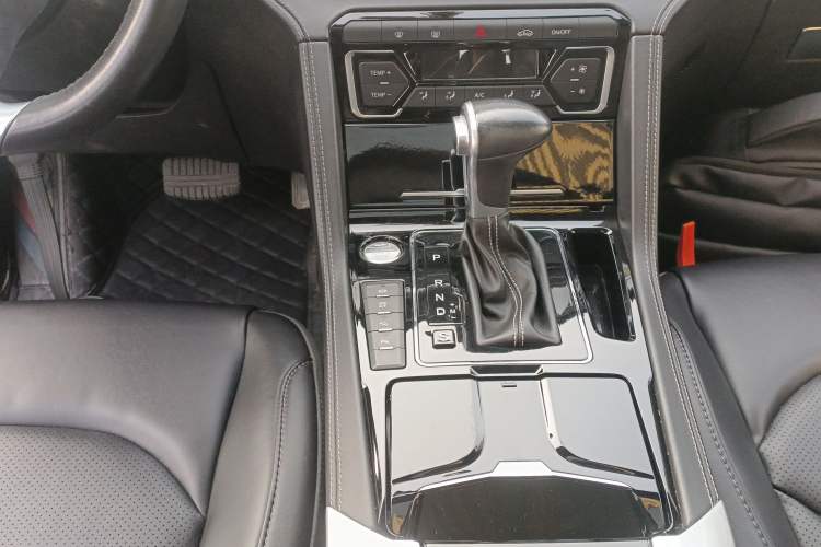 Used Zotye Domy X7 2017 Upgraded Edition 1.8T DCT Huashan Model Gear Lever