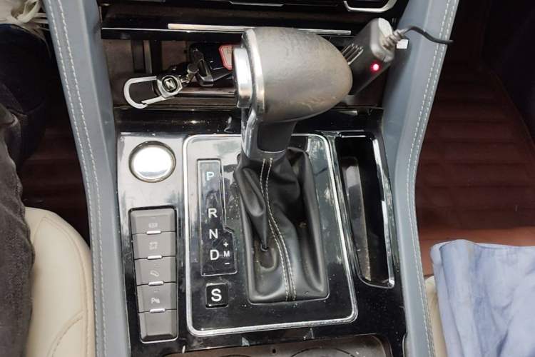 Used Zotye Domy X7 2017 Upgraded Edition 1.8T DCT Huashan Model Gear Lever