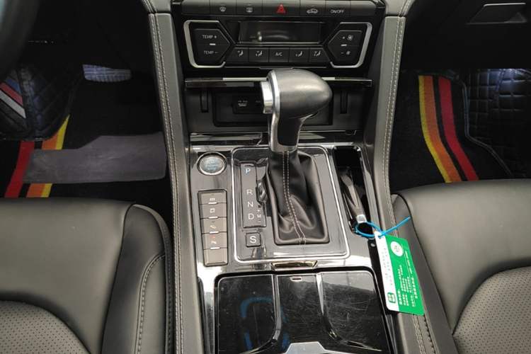 Used Zotye Domy X7 2017 Upgraded Edition 1.8T DCT Huashan Model Gear Lever