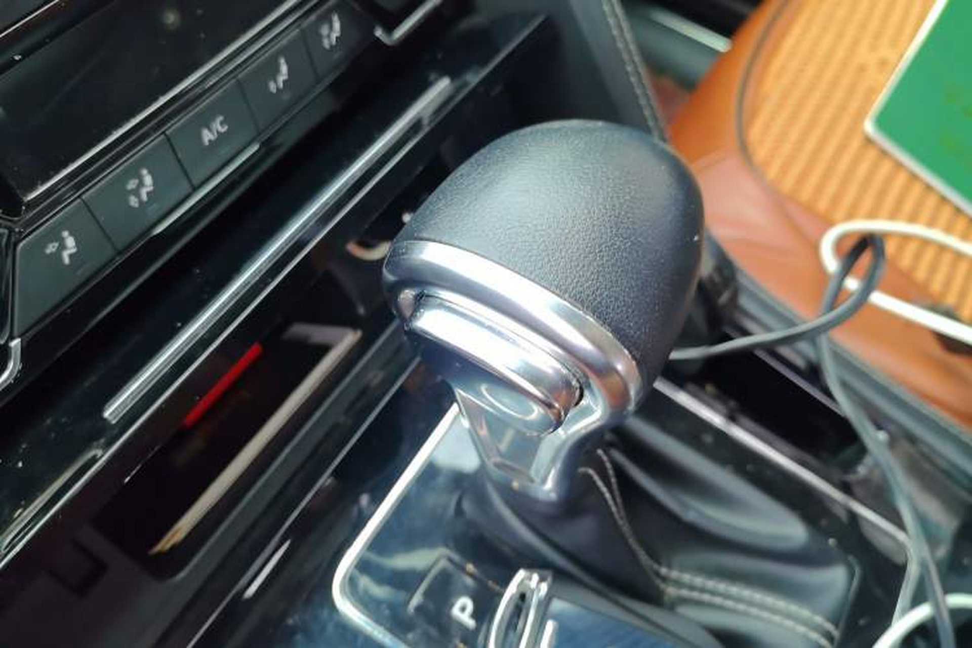 Used Zotye Domy X7 2017 1.8T DCT Prestige Model Gear Lever