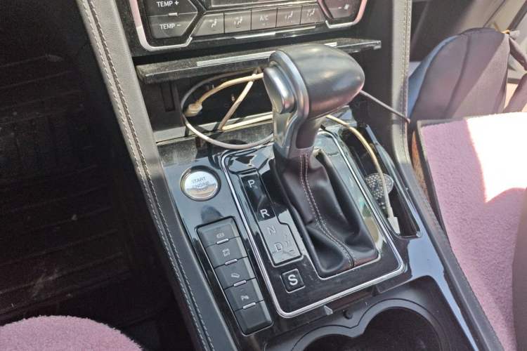 Used Zotye Domy X7 2017 1.8T DCT Prestige Model Gear Lever