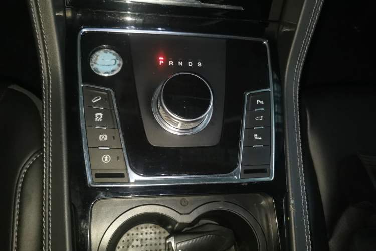 Used Zotye Domy X7 2017 2.0T DCT Ultimate Edition Gear Lever