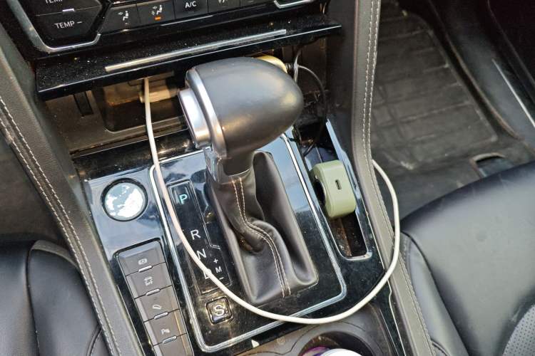 Used Zotye Domy X7 2017 1.8T DCT Prestige Model Gear Lever