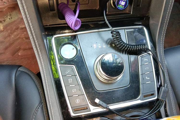 Used Zotye Domy X7 2017 2.0T DCT Ultimate Edition Gear Lever
