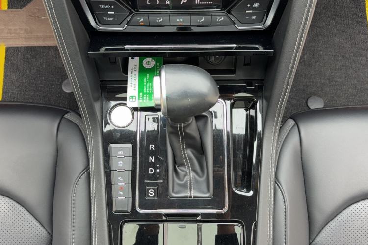 Used Zotye Domy X7 2017 Upgraded Edition 1.8T DCT Huashan Model Gear Lever