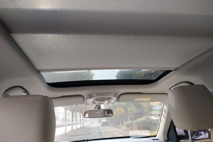 Used Zotye Domy X7 2017 Upgraded Edition 1.8T DCT Huashan Model Headliner