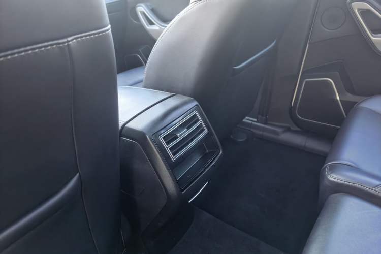 Used Zotye Domy X7 2017 Upgraded Edition 2.0T DCT Huangshan Model 7 Seats Interior 1