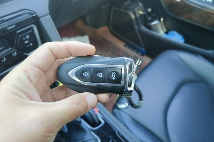 Used Zotye Domy X7 2017 1.8T Manual Luxury Model Interior 1