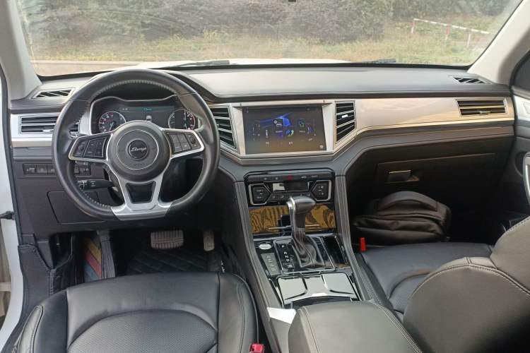 Used Zotye Domy X7 2017 Upgraded Edition 1.8T DCT Huashan Model Interior 2
