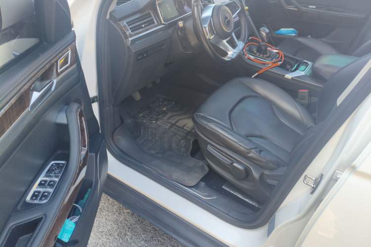 Used Zotye Domy X7 2017 1.8T Manual Luxury Model Interior 3