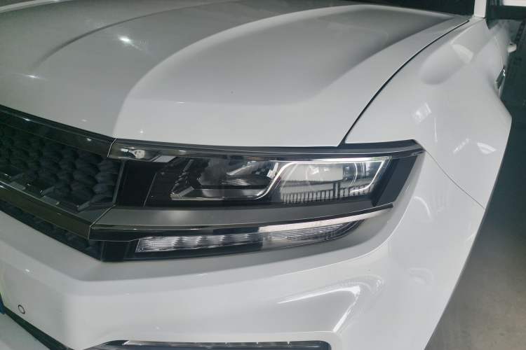 Used Zotye Domy X7 2017 1.8T Manual Luxury Model Left Front Headlight