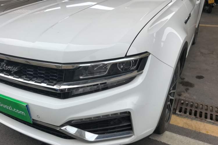 Used Zotye Domy X7 2017 Upgraded Edition 1.8T DCT Huashan Model Left Front Headlight