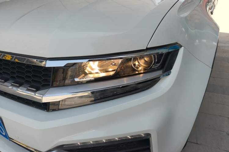 Used Zotye Domy X7 2017 1.8T Manual Luxury Model Left Front Headlight