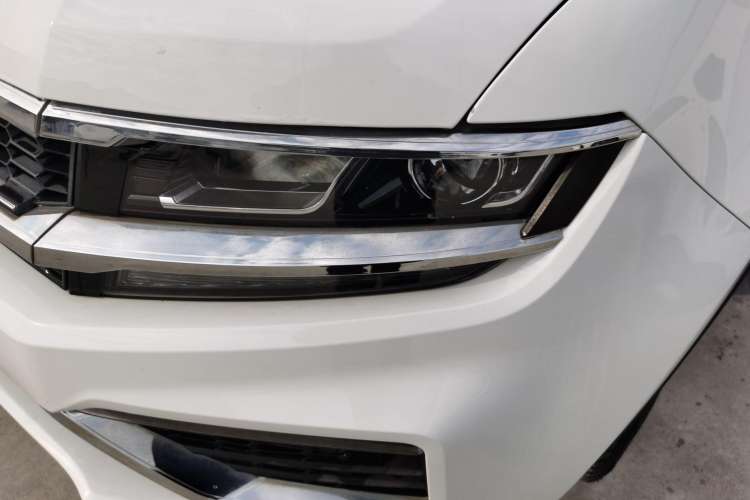 Used Zotye Domy X7 2017 Upgraded Edition 1.8T DCT Huashan Model Left Front Headlight