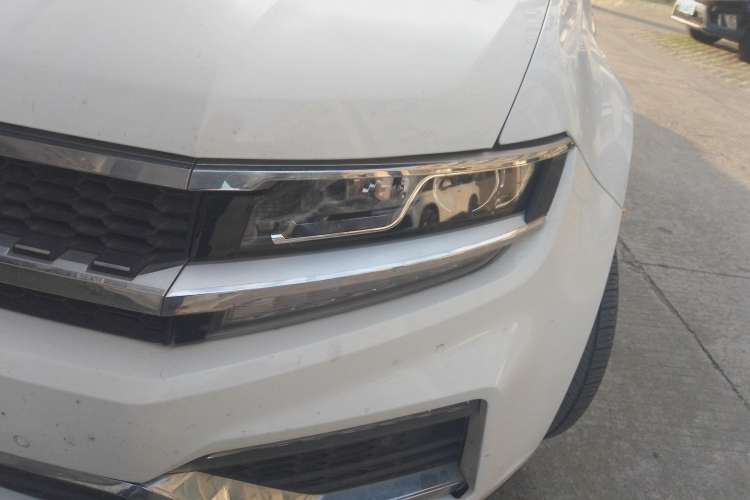 Used Zotye Domy X7 2017 1.8T DCT Prestige Model Left Front Headlight