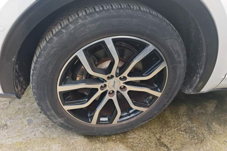 Used Zotye Domy X7 2017 Upgraded Edition 2.0T DCT Huangshan Model 7 Seats Left Front Wheel Hub