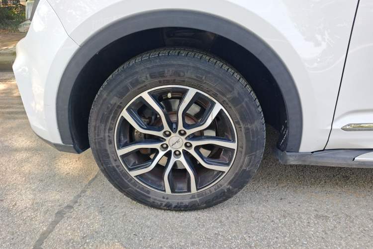 Used Zotye Domy X7 2017 1.5T Manual Elite Version Left Front Wheel Hub