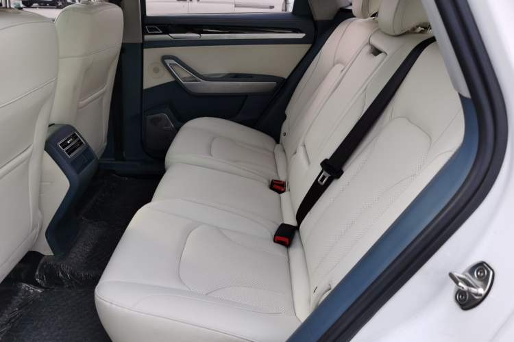 Used Zotye Domy X7 2017 Upgraded Edition 1.8T DCT Huashan Model Left Rear Seat