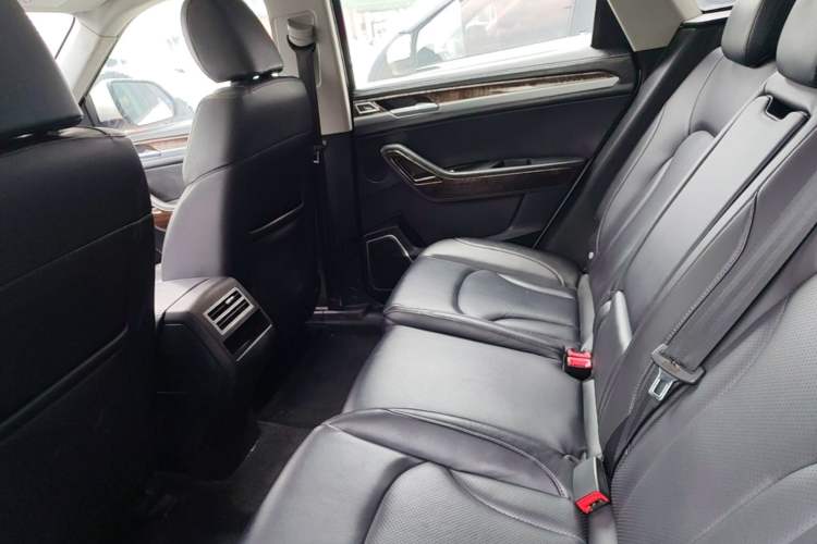 Used Zotye Domy X7 2017 1.8T Manual Luxury Model Left Rear Seat