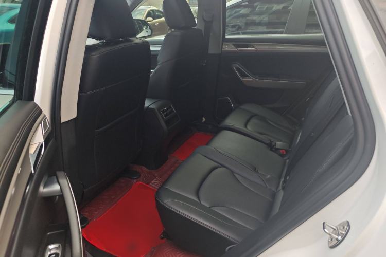 Used Zotye Domy X7 2017 Upgraded Edition 2.0T DCT Huangshan Model 7 Seats Left Rear Seat