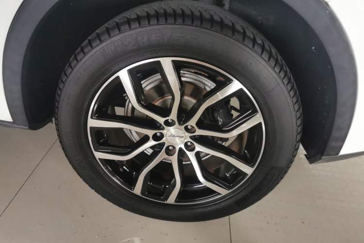 Used Zotye Domy X7 2017 2.0T DCT Ultimate Edition Left Rear Wheel Hub