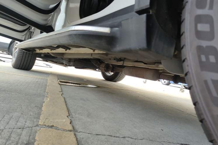 Used Zotye Domy X7 2017 1.8T DCT Supreme Model Left Side Sill