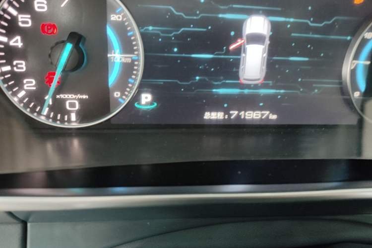 Used Zotye Domy X7 2017 Upgraded Edition 1.8T DCT Huashan Model Odometer Close Up