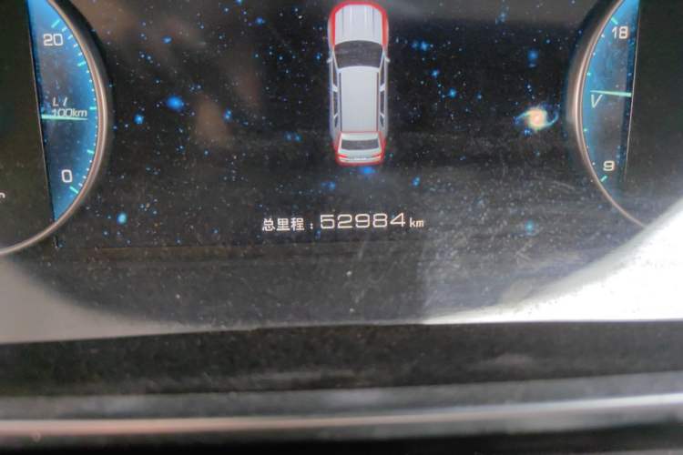Used Zotye Domy X7 2017 1.8T Manual Luxury Model Odometer Close Up
