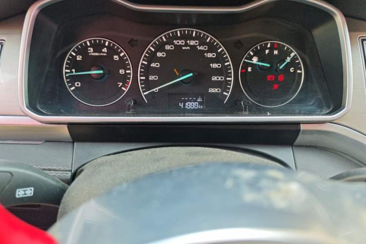 Used Zotye Domy X7 2017 1.8T Manual Elite Model Odometer Close Up
